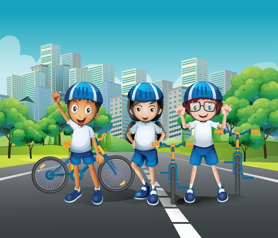 Trois enfants à vélo sur la route vecteur