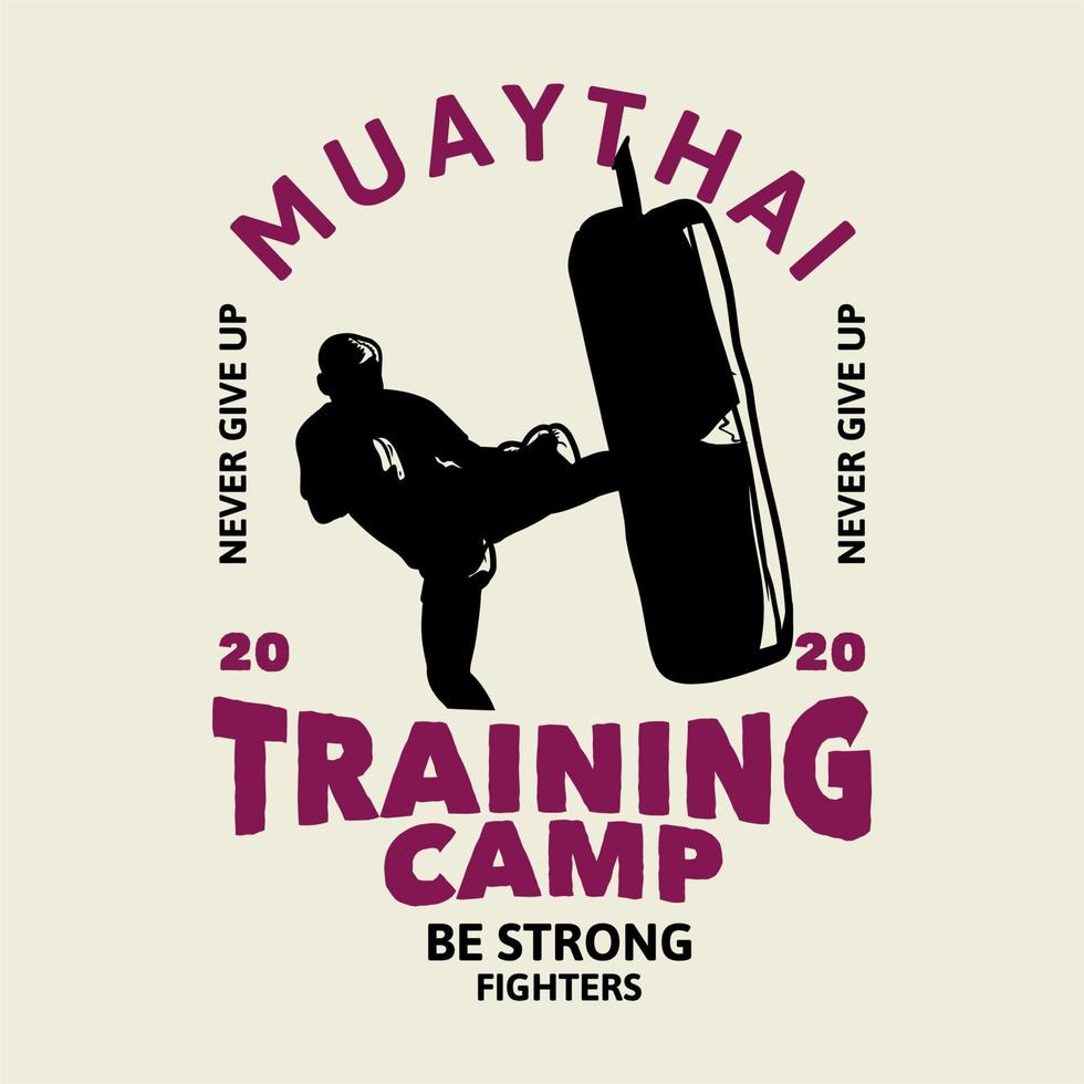 conception de t-shirt camp d'entraînement muay thai avec silhouette homme donnant un coup de pied dans un sac de boxe illustration vintage vecteur