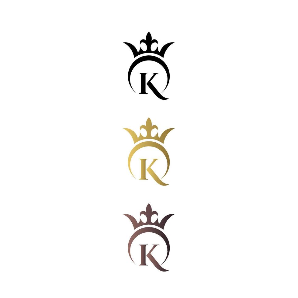 vecteur gratuit de lettre de logo de luxe k avec couronne et symbole royal