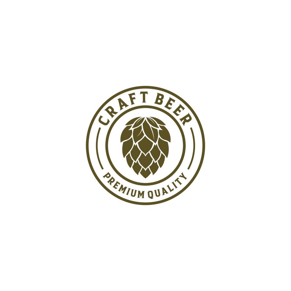 Modèle de logo de bière artisanale, vecteur en fond blanc