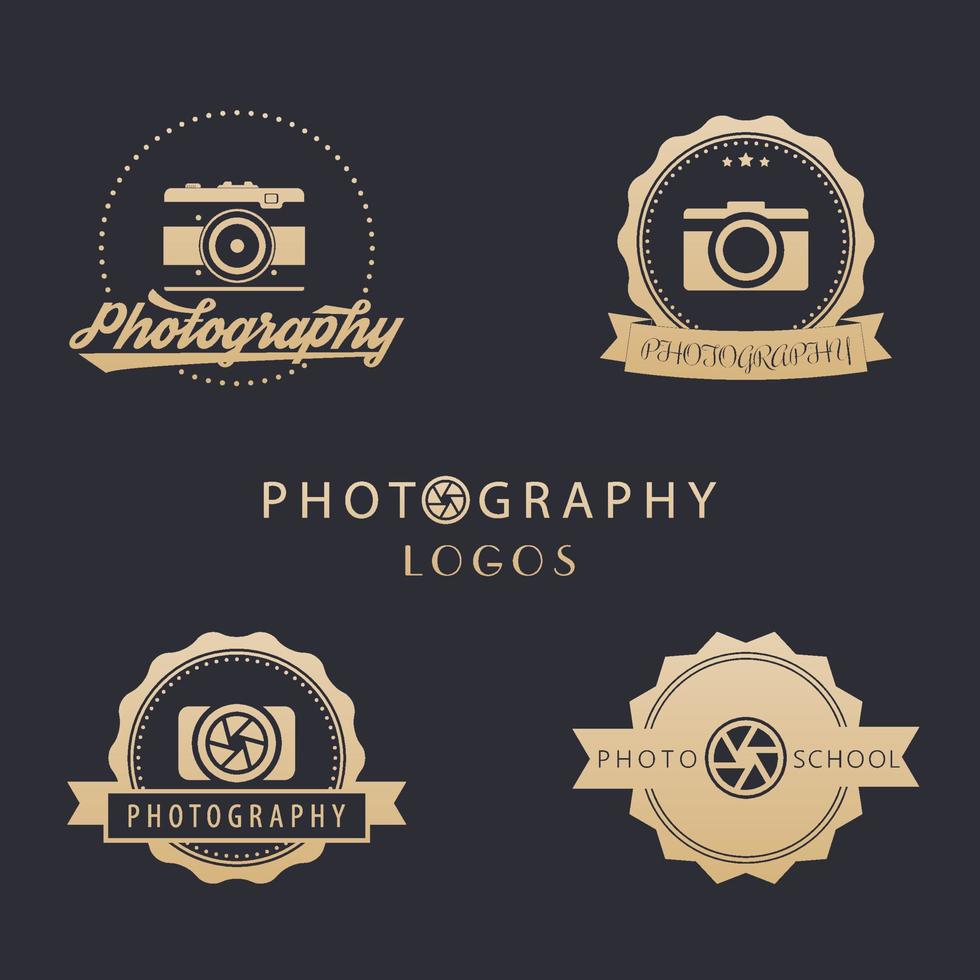 logos de photographie, école de photo, emblèmes de photographe, appareil photo rétro, ouverture, or sur noir, illustration vectorielle vecteur