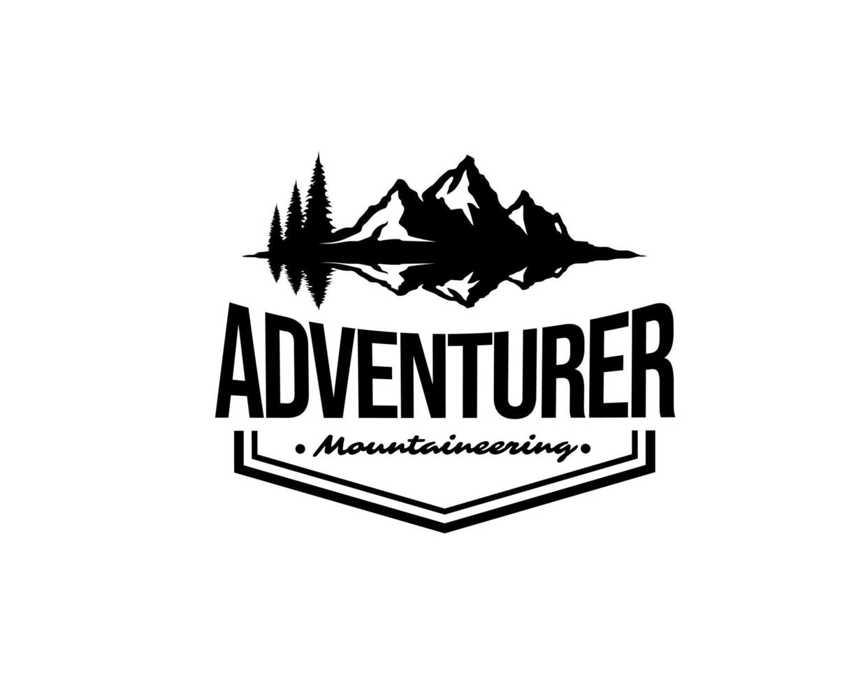 logo de montagne aventure himalaya. silhouette de montagne avec reflet dans l'eau vecteur