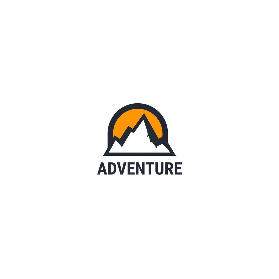 vecteur de conception de logo insigne aventure