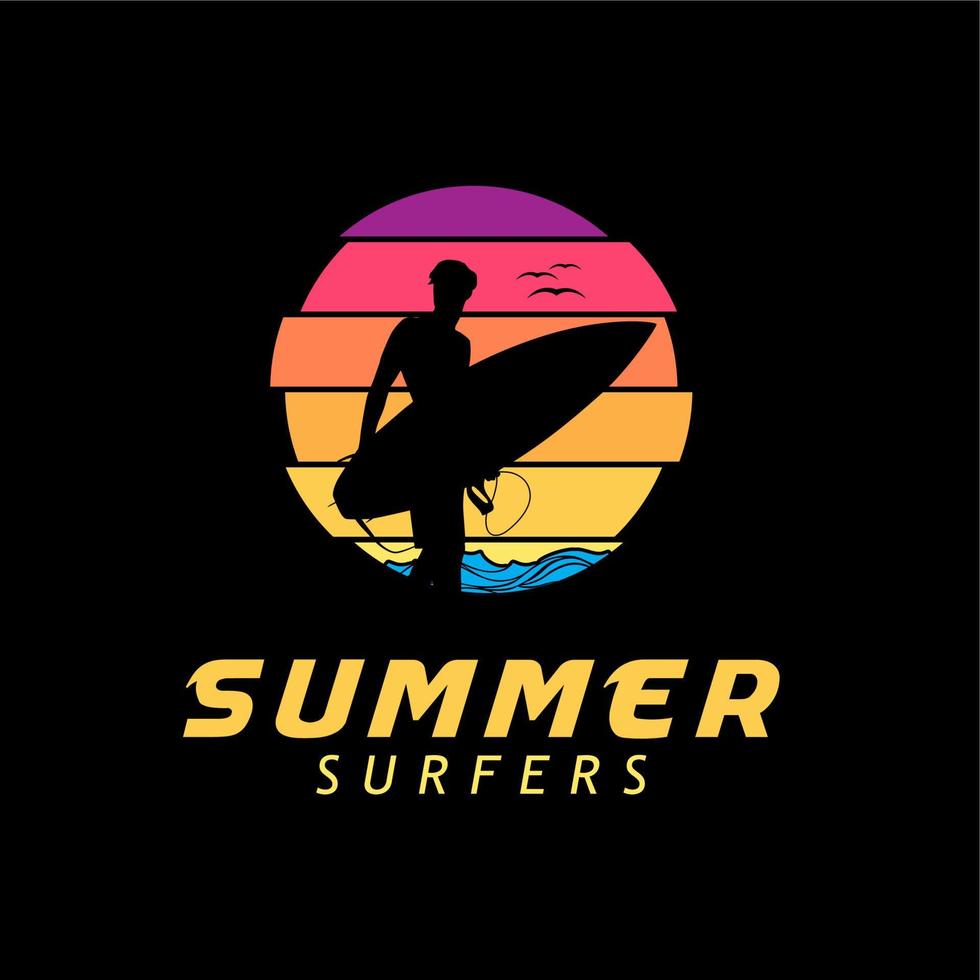 logo de silhouette de surfeur au coucher du soleil vecteur