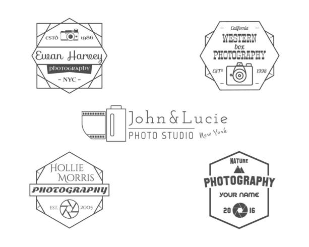 Insignes de photographie vintage, étiquettes. Design monochrome avec des éléments et des vieilles caméras élégantes. vecteur