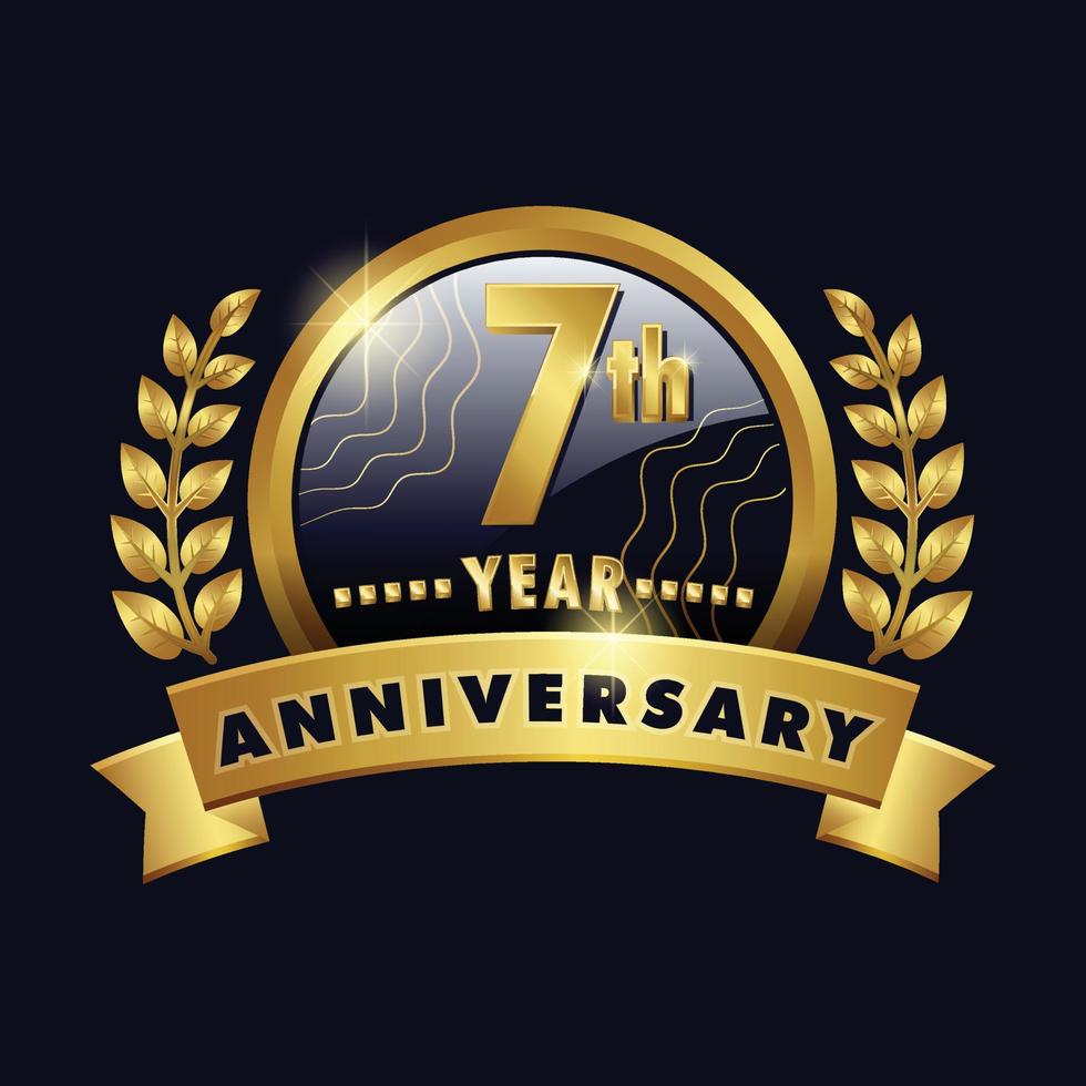 Insigne de septième année du logo doré du 7e anniversaire avec ruban numéro sept, conception de vecteur de couronne de laurier