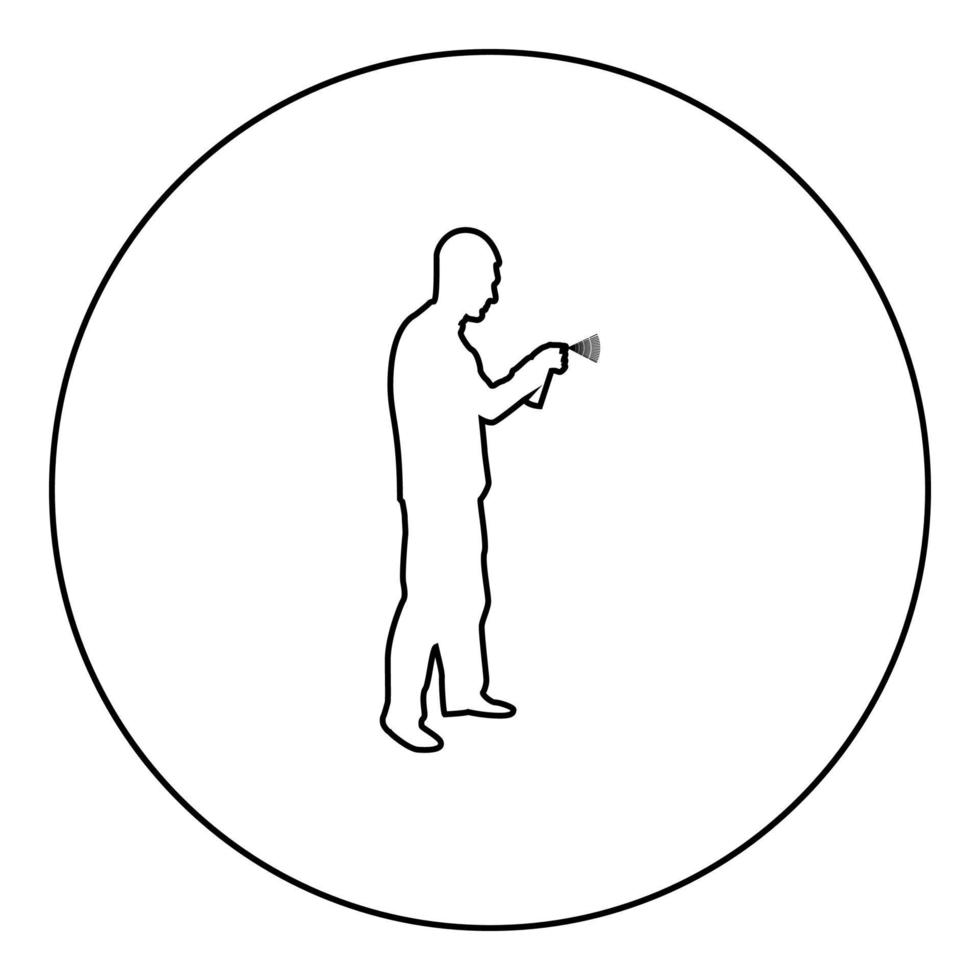 homme utilisant de l'eau pulvérisée dans le jardin d'arrosage masculin à l'aide d'un arroseur à main tenant un bras spécial peigne silhouette en cercle rond illustration vectorielle de couleur noire image de style de contour de contour vecteur