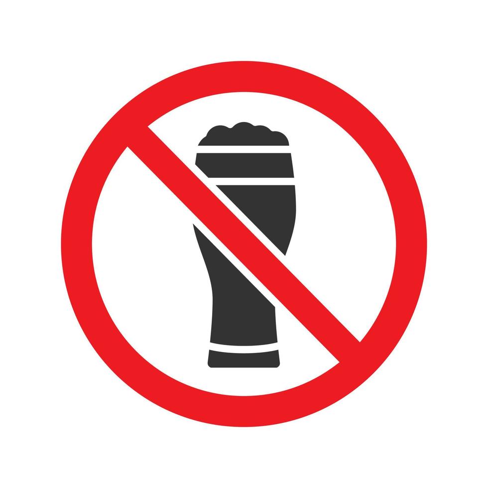 signe interdit avec icône de glyphe de verre à bière. arrêtez le symbole de la silhouette. pas d'interdiction d'alcool. espace négatif. illustration vectorielle isolée vecteur