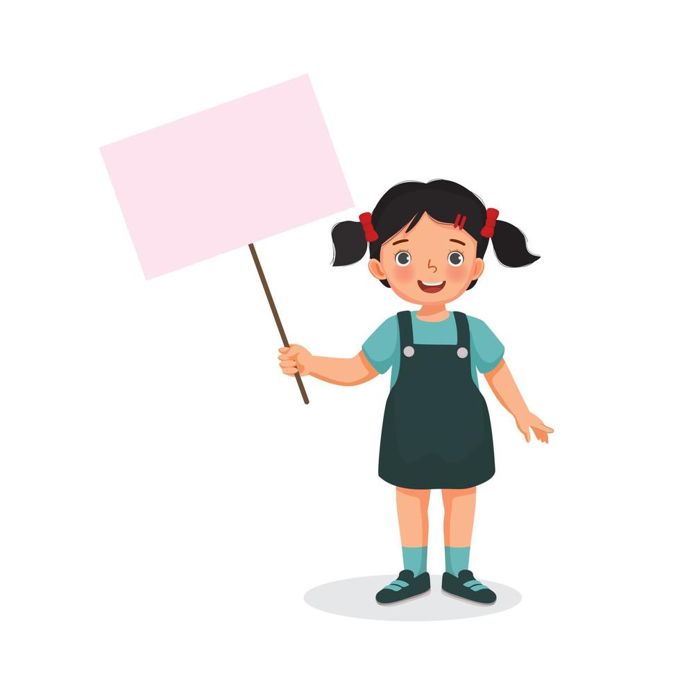petite fille heureuse tenant une bannière ou un panneau vide avec un modèle d'espace de copie vierge pour le texte, les messages et les publicités vecteur