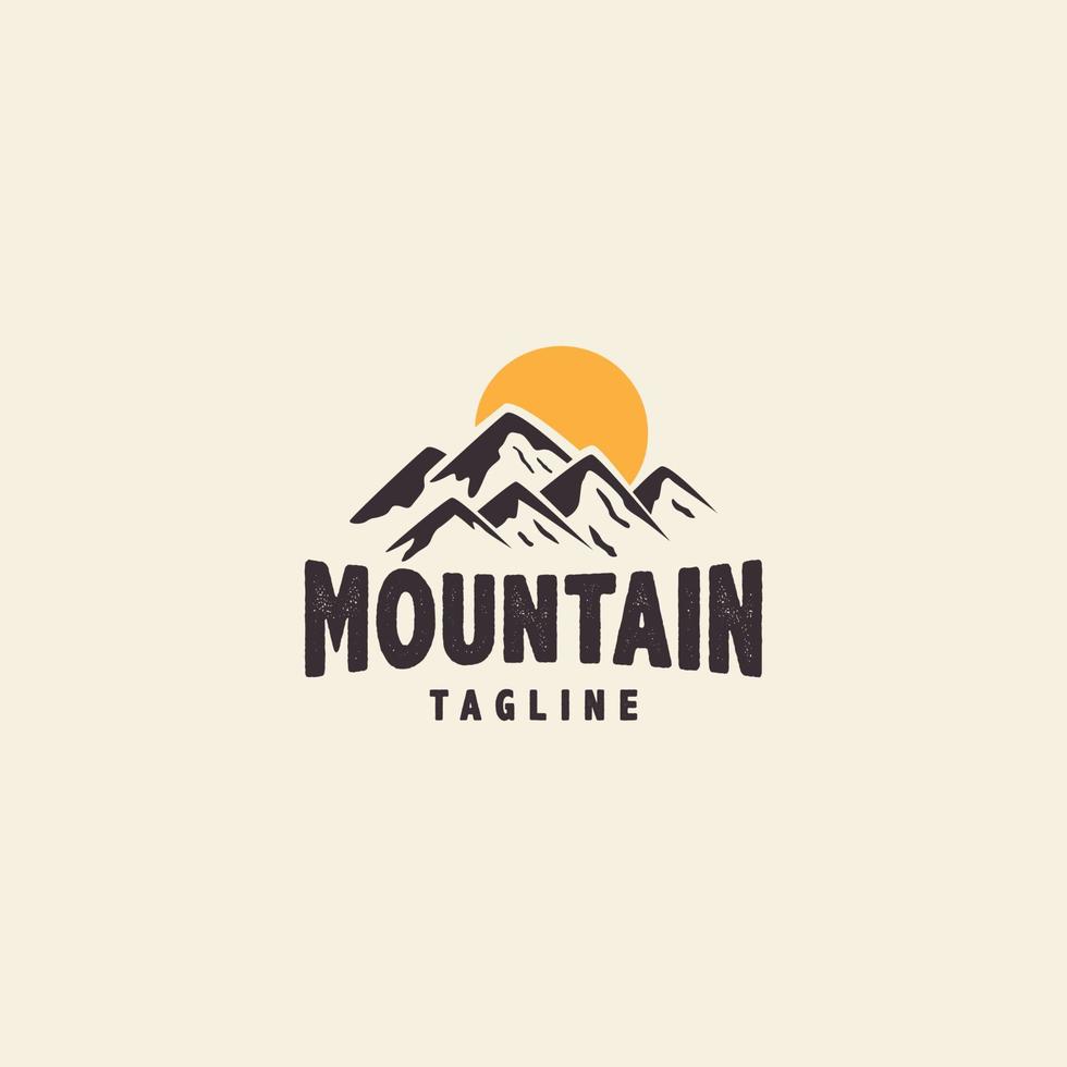 montagne aventure paysage logo design vecteur icône illustration graphique idée créative