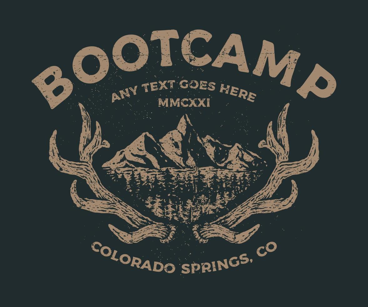 vintage grunge bootcamp outdoor nature montagne avec conception d'illustration de bois de cerf vecteur