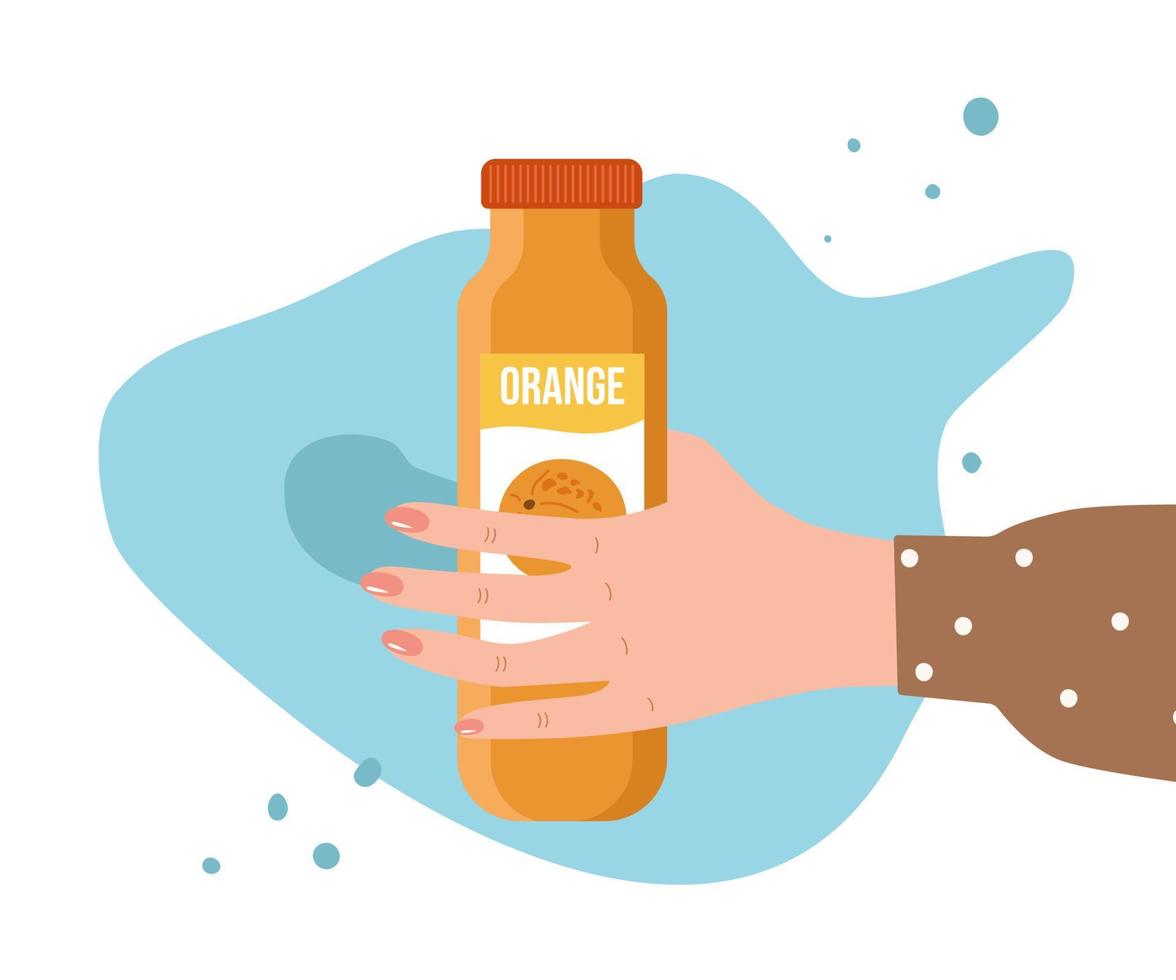 bouteille de jus d'orange dans la main d'une femme. illustration vectorielle d'un emballage simple pour boissons aux fruits. isolé sur fond d'une tache bleue. vecteur
