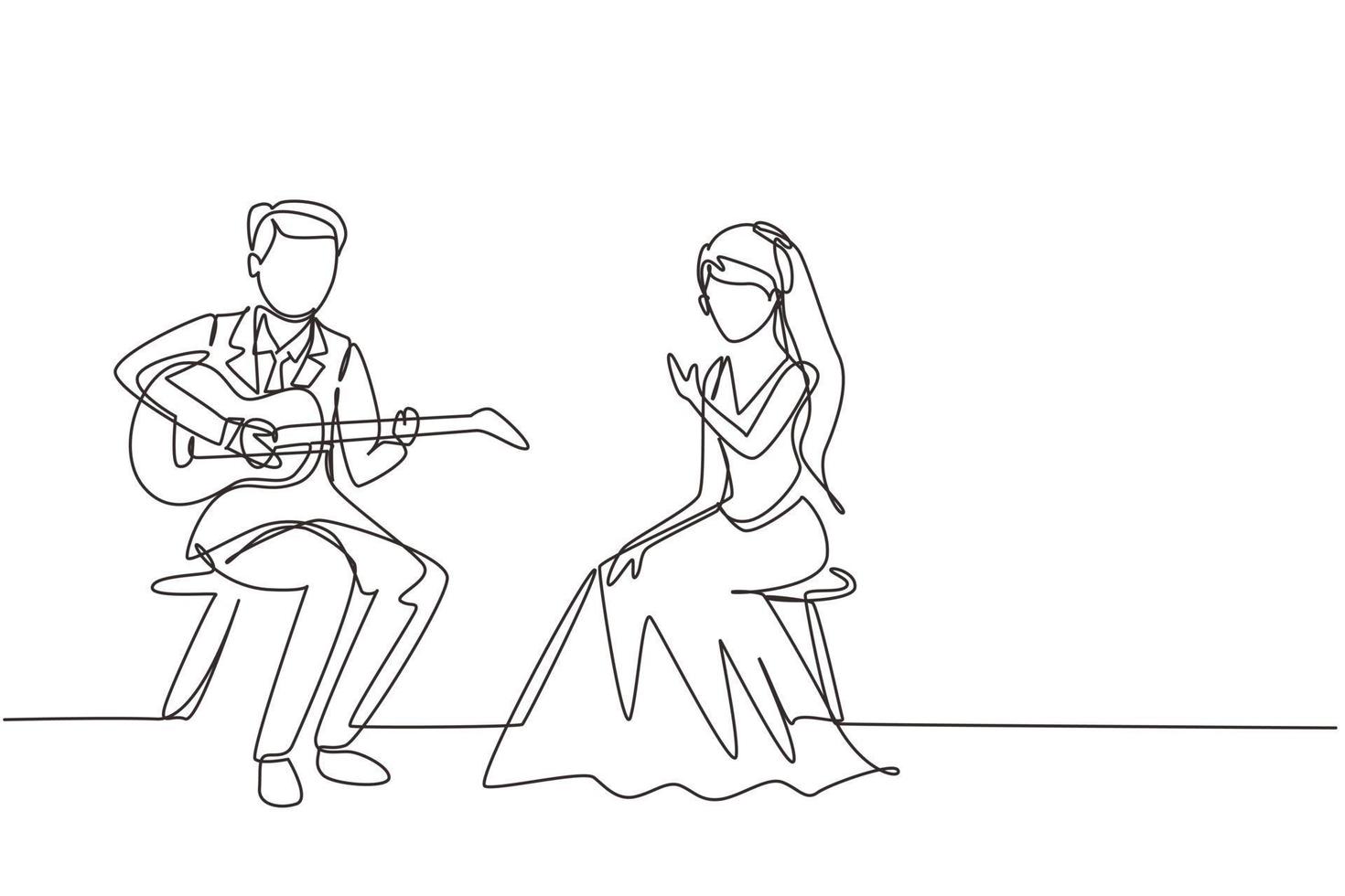 dessin au trait continu couple marié avec robe de mariée assis sur une chaise. homme jouant de la musique à la guitare, fille écoute et chante ensemble à la fête de mariage. graphique vectoriel de conception de dessin à une seule ligne