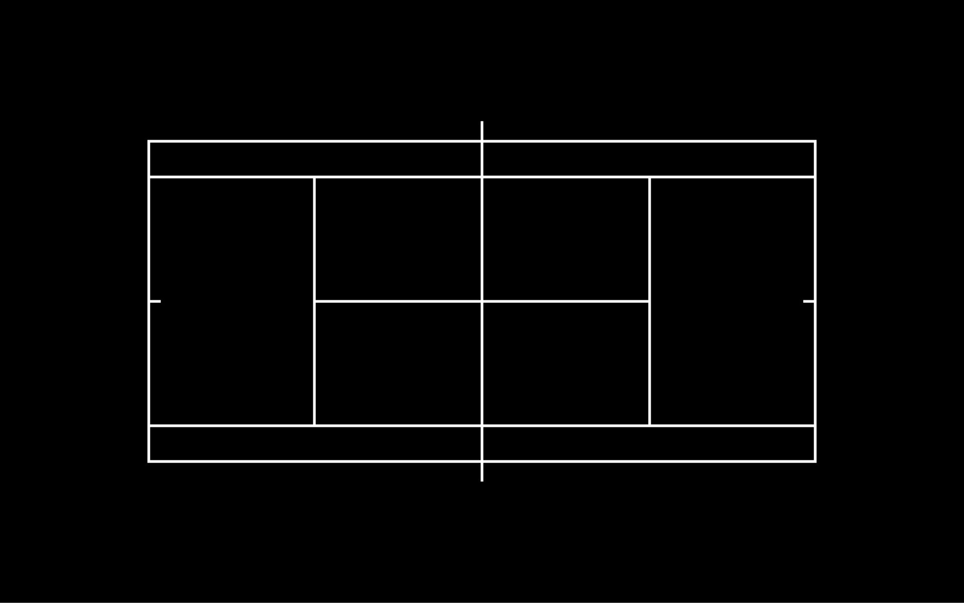 Un Court De Tennis Avec Un Arbre En Arrière-plan