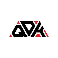 création de logo de lettre triangle qdk avec forme de triangle. monogramme de conception de logo triangle qdk. modèle de logo vectoriel triangle qdk avec couleur rouge. logo triangulaire qdk logo simple, élégant et luxueux. qdk