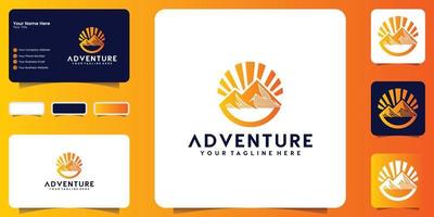 logo d'aventure en montagne avec fond de coucher de soleil, modèle de conception de logo et carte de visite vecteur
