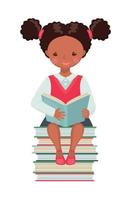 mignon personnage d'écolière afro-américaine assis sur une grosse pile de livres et livre de lecture isolé sur fond blanc. élève heureux en uniforme scolaire. notion d'éducation. illustration vectorielle. vecteur