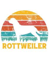 drôle rottweiler vintage rétro coucher de soleil silhouette cadeaux amoureux des chiens propriétaire de chien essentiel t-shirt vecteur