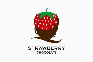 création de logo fraise avec concept créatif combiné avec du chocolat vecteur