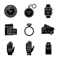 ensemble d'icônes de glyphe de technologie nfc. puce de champ proche, bibelot, smartwatch, système d'identification, bague, carte de crédit, autocollant, implant de main, manucure. symboles de silhouettes. illustration vectorielle isolée vecteur