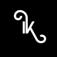 création de logo de lettre ik sur fond noir. concept de logo de lettre initiales créatives ik. conception de lettre ik. ik lettre blanche sur fond noir. ik, ik logo vecteur