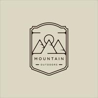 ligne de montagne art simple emblème logo illustration vectorielle modèle icône conception graphique. signe ou symbole d'aventure et de plein air pour les voyages d'affaires avec le concept de badge vecteur