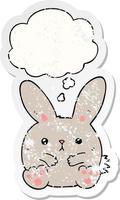 lapin de dessin animé et bulle de pensée comme un autocollant usé en détresse vecteur