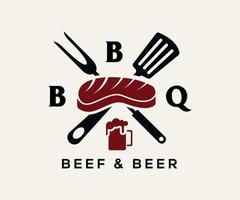 modèle de logo de restaurant barbecue combiné avec steak de boeuf, spatule et bière vecteur