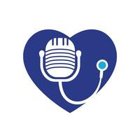 création de logo vectoriel podcast médecin. symbole d'illustration de stéthoscope et microphone.