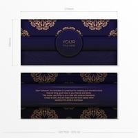 conception de carte postale violette élégante prête à imprimer avec des motifs grecs luxueux. modèle de carte d'invitation avec ornement vintage. vecteur