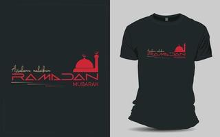 conception de t-shirt ramadan moubarak vecteur