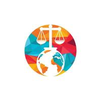 concept de logo de tribunal international et de cour suprême. échelles sur la conception d'icône de globe. vecteur