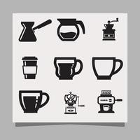 les icônes sur le café, les grains de café, les cafetières, les tasses à café et autres dessinées sur papier sont très appropriées pour les icônes, les dépliants, les médias sociaux et autres