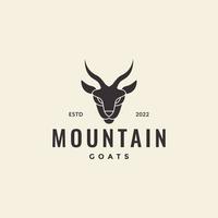 visage de chèvre de montagne création de logo vintage vecteur