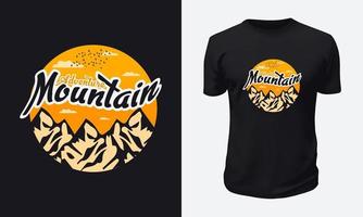 conception de t-shirt de montagne en plein air vecteur