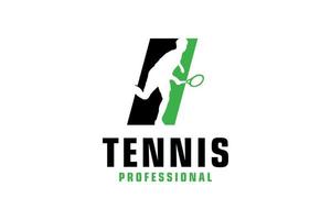 lettre i avec création de logo de silhouette de joueur de tennis. éléments de modèle de conception de vecteur pour l'équipe sportive ou l'identité d'entreprise.