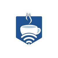 tasse à café avec logo icône vecteur wifi. modèle de conception de logo créatif pour café ou restaurant.