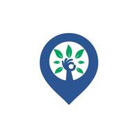 création de logo d'arbre à main et de broche gps. localisateur de spa et de salon ou de centre de santé. vecteur