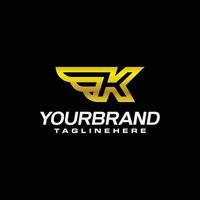 Bouclier d'aile d'or concept de conception de logo lettre initiale k de luxe. vecteur
