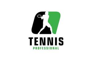 lettre q avec création de logo de silhouette de joueur de tennis. éléments de modèle de conception de vecteur pour l'équipe sportive ou l'identité d'entreprise.