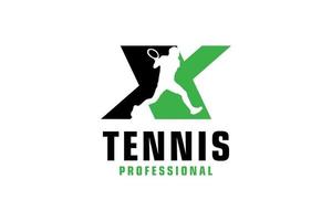 lettre x avec création de logo de silhouette de joueur de tennis. éléments de modèle de conception de vecteur pour l'équipe sportive ou l'identité d'entreprise.