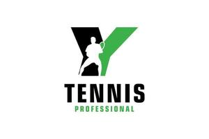 lettre y avec création de logo de silhouette de joueur de tennis. éléments de modèle de conception de vecteur pour l'équipe sportive ou l'identité d'entreprise.