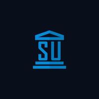 su monogramme de logo initial avec vecteur de conception d'icône de bâtiment de palais de justice simple