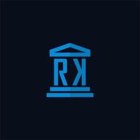 monogramme de logo initial rk avec vecteur de conception d'icône de bâtiment de palais de justice simple