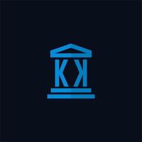 kk monogramme de logo initial avec vecteur de conception d'icône de bâtiment de palais de justice simple