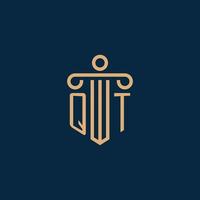 qt initiale pour le logo du cabinet d'avocats, logo de l'avocat avec pilier vecteur