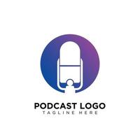 création de logo de microphone moderne pour le symbole de l'entreprise de podcast vecteur