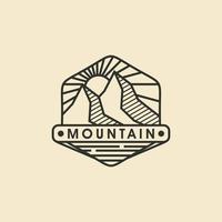 modèle de conception de logo de montagne vecteur