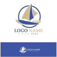 simple voilier dhow bateau sur mer océan vague art style logo design, croisières quotidiennes, voyage en mer, illustration d'icône vectorielle vecteur