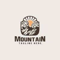 rocky mountain pine tree mountain hilltop nature paysage. symbole premium créatif universel. modèle de logo d'icône de signe vectoriel. illustration vectorielle vecteur